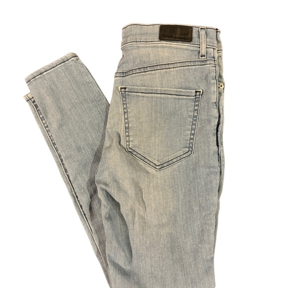 COPY - Express Women’s Skinny High-Rise Light Wash Blue Denim Jeans Size 2 - Picture 2 of 4